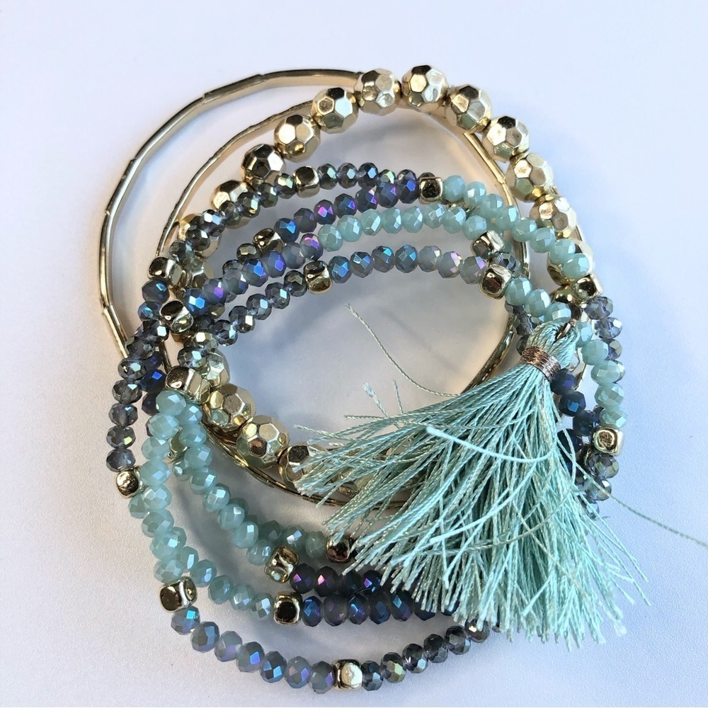 7 piece stackable gold & green layering bangles and beaded stretch bracelets